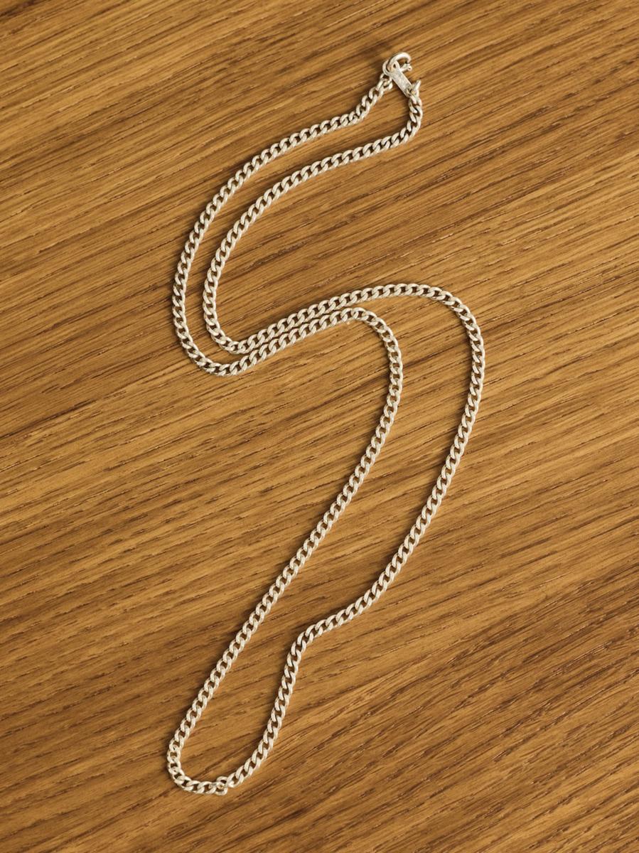 SILVER CHAIN NECKLACE